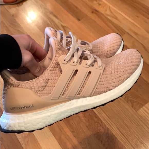 adidas Shoes - ADIDAS ULTRABOOST